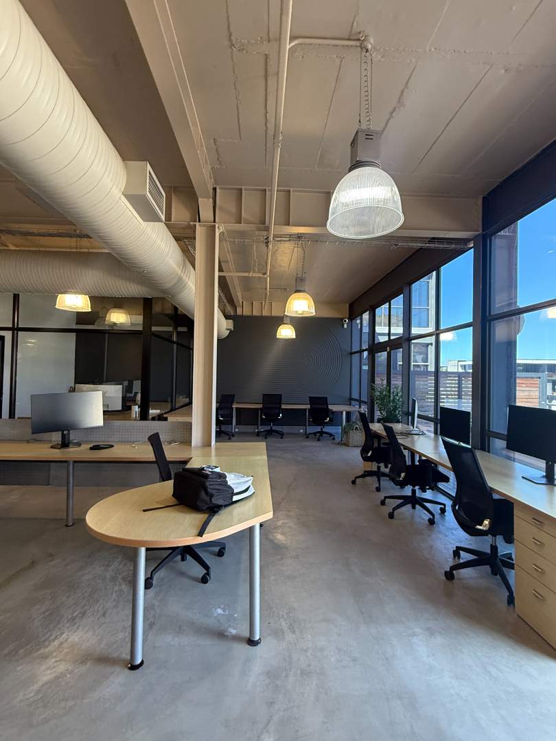 To Let commercial Property for Rent in Green Point Western Cape